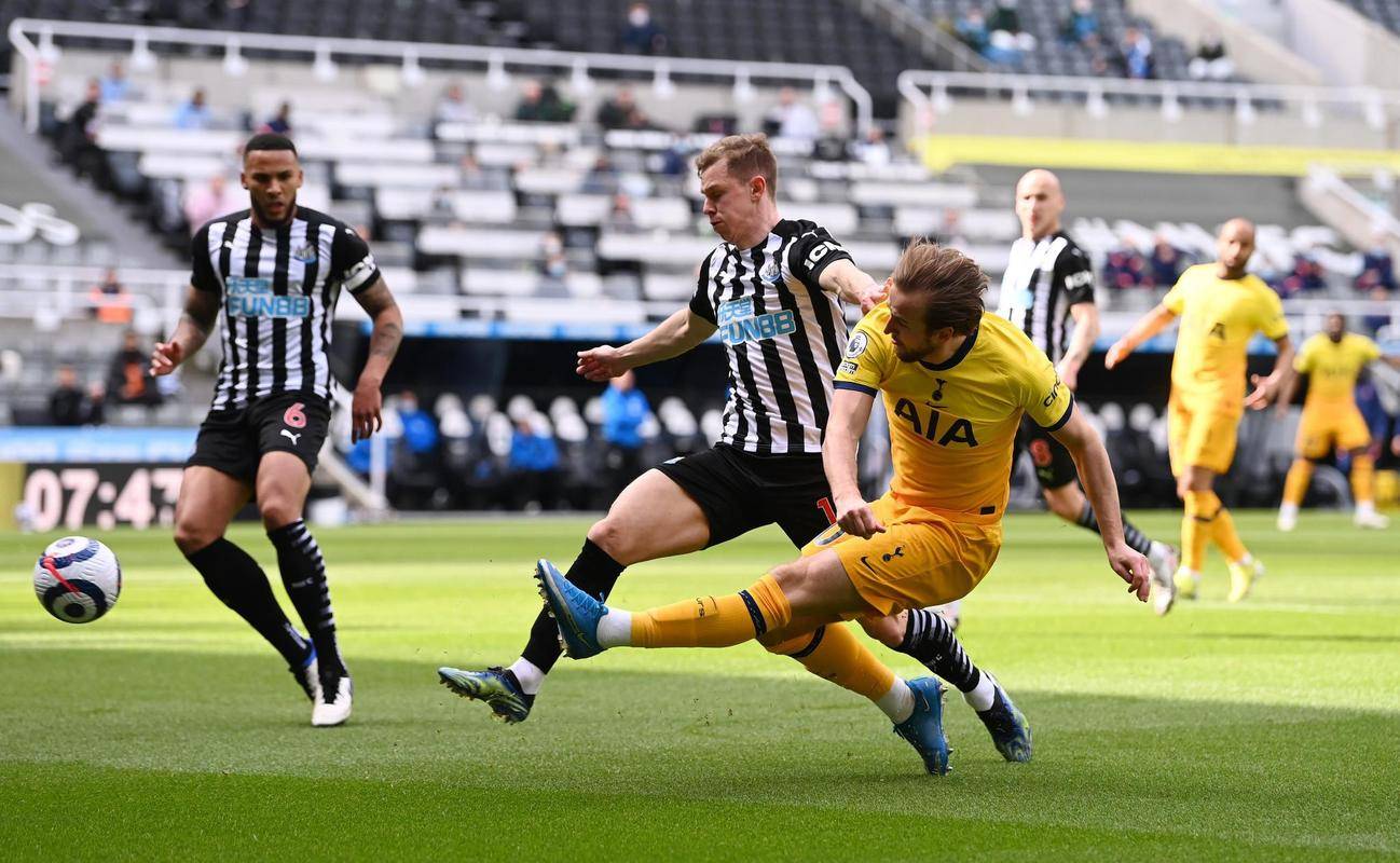 关于欧冠清晨走向成谜，纽卡斯尔扳平良机，管理层满意，更衣室氛围转暖的信息